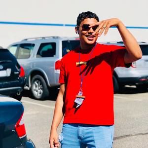 Meet your Posher, Julio